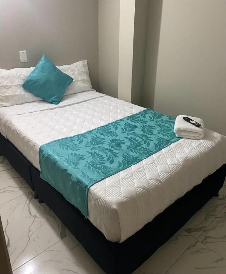 Hotel Luxem Богота Экстерьер фото