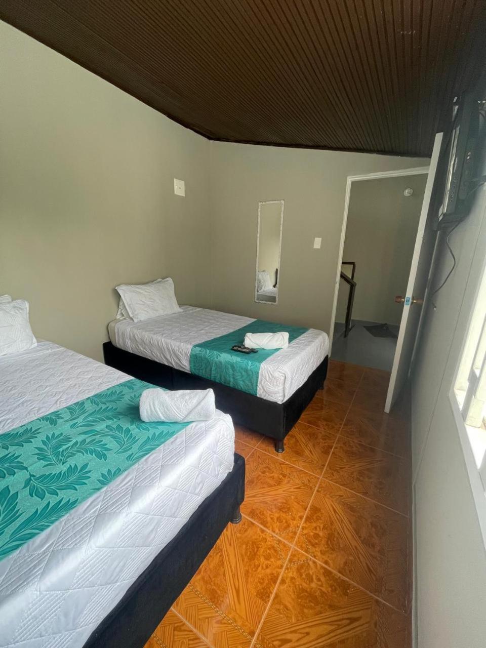 Hotel Luxem Богота Экстерьер фото